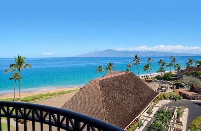 Tower Ocean View King at Royal Lahaina Resort