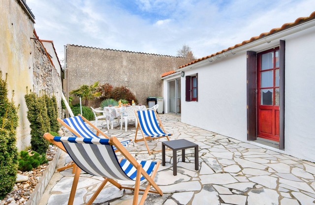 Town centre - House for 4 with beautiful courtyard
