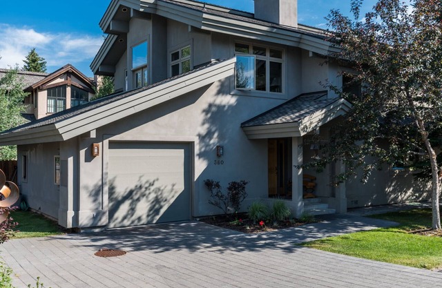 Townhome on Private Street Near Bike Path, River Run and Town.