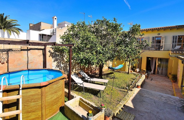 Townhouse 015 with private pool, garden, terrace, barbecue and WiFi