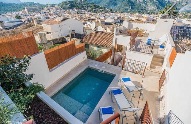 Townhouse Can Coa by SunVillas Mallorca