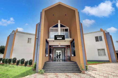 Townhouse Dharwad New Bus Terminal