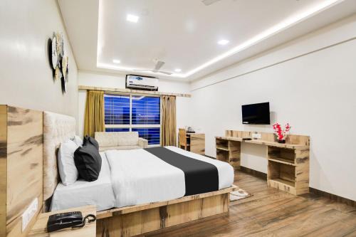 Townhouse Oak PTC Indore Junction