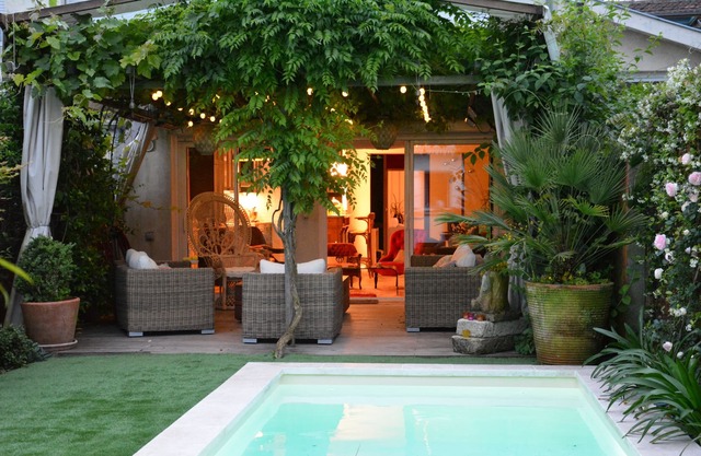 Townhouse with pool and garden