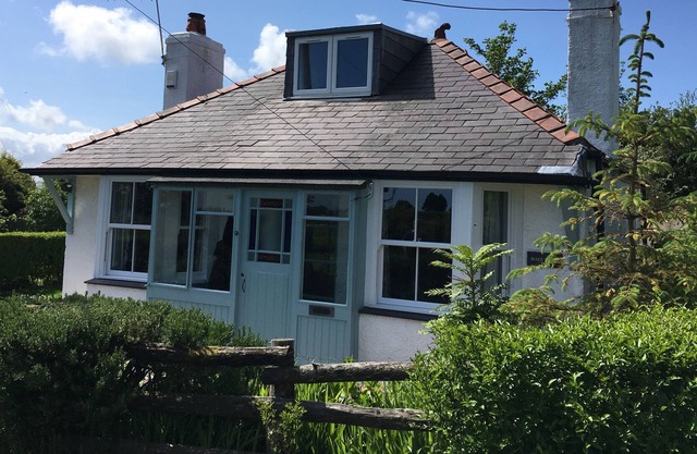 Traditional, comfortable cottage near Benllech