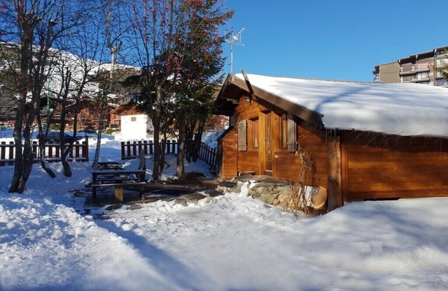 Traditional individual chalet, privileged location