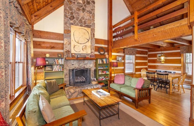 Trailhead Cabin