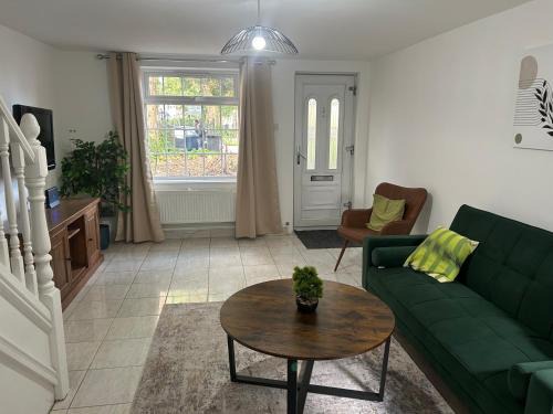 Tranquil 3 Bed Garden house Hendon NW4