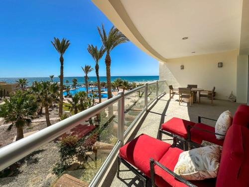 Tranquil Beachfront Condo 2BR Family Retreat