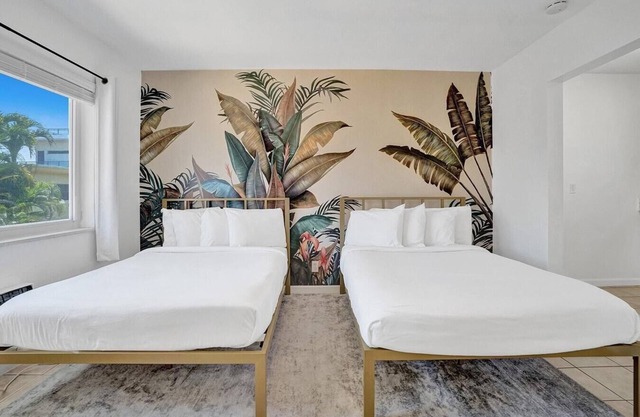 Tranquil Beachside Studio Near Marinas & Dining