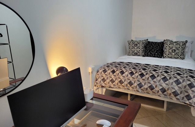 Tranquil & Cozy 1-Bedroom apartment in amazing Port of Spain with AC