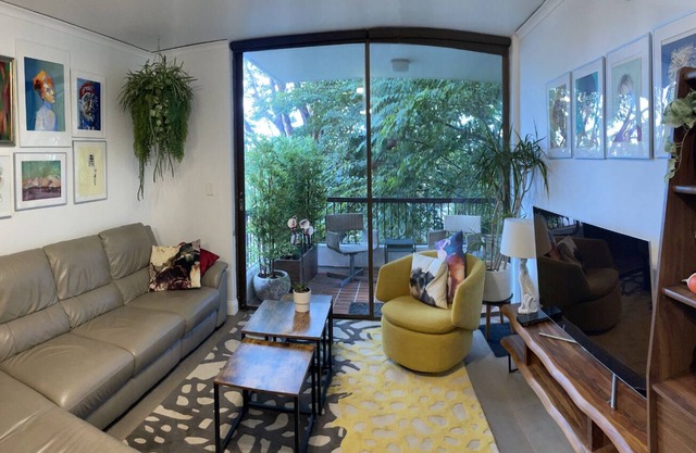 Tranquil Eastern Suburbs Retreat - peaceful, leafy apartment near shops, beaches