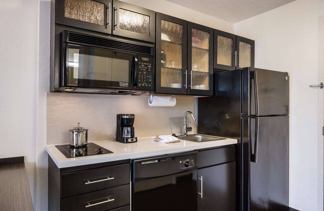 Tranquil Haven: Relaxing Suites with All the Comforts