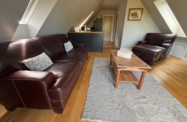 Tranquil Pond View Loft Retreat in Sudbury