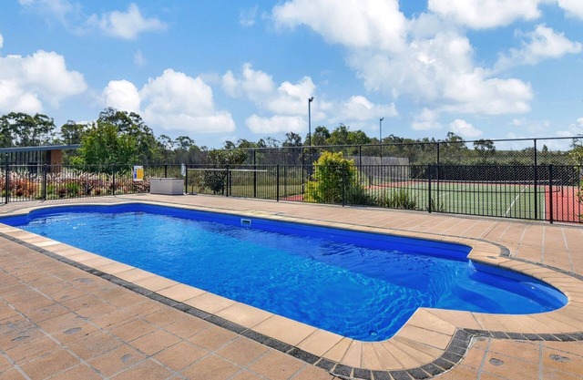 Tranquil Vista Luxury Estate - Your Ultimate Weekend Haven