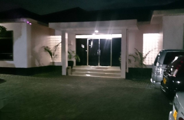 Transit Airport B&B
