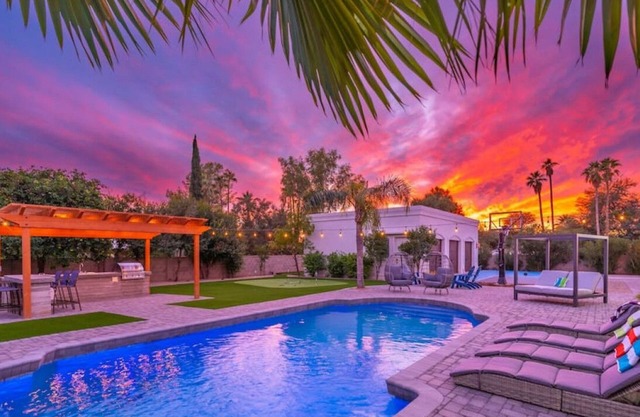 Travelers Dream Oasis+JumpMan PicklballCrt+PuttPut+HeatedPool+BocceBall Court+