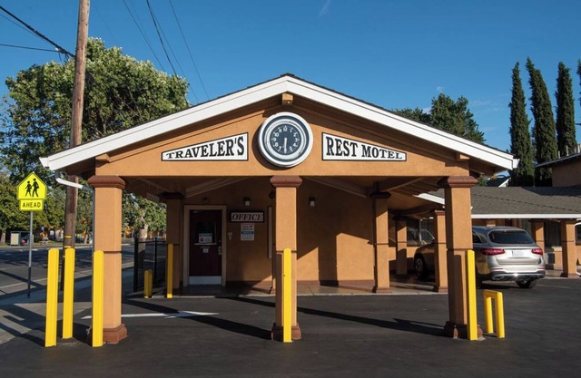 Travelers Rest Motel