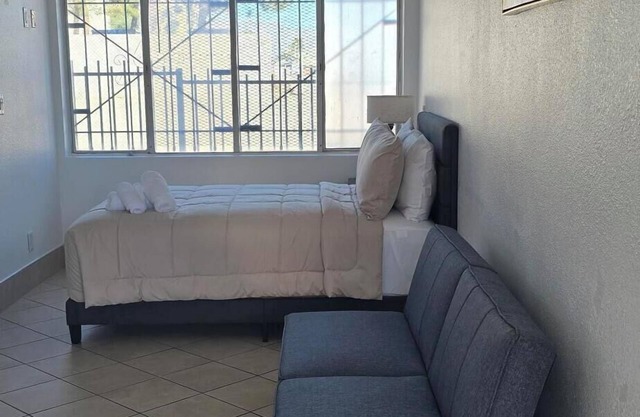 Travelsuites Inn