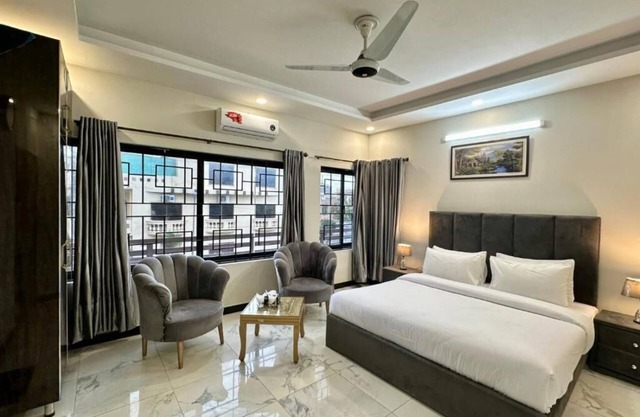 Travis Executive Guest House