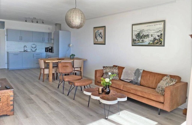 | Travl.is Expats | NL # Katwijk Coastal Bliss