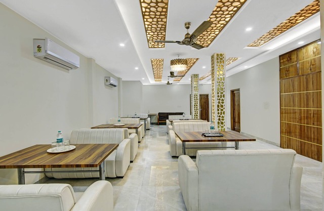 Treebo Royal Salute, Zirakpur