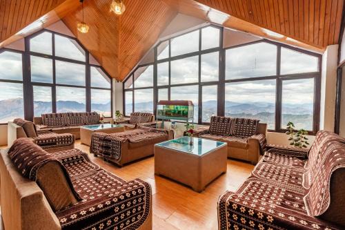 Treebo Snow View Resort Kufri With Mountain View