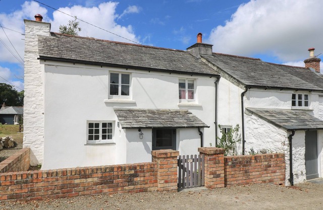 TRELASH COTTAGE, family friendly, with open fire in Warbstow,