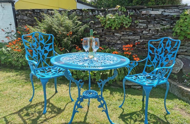 TRELENGEL, pet friendly, character holiday cottage in Delabole