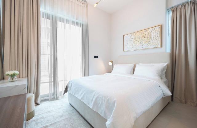 Trendy 2 Bed in Binghatti Canal
