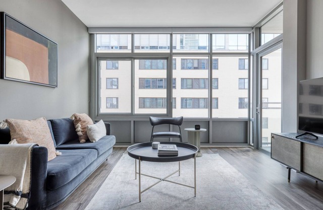 Trendy Bethesda 1BR w/W/D, Gym & Roof, nr dining, by Blueground