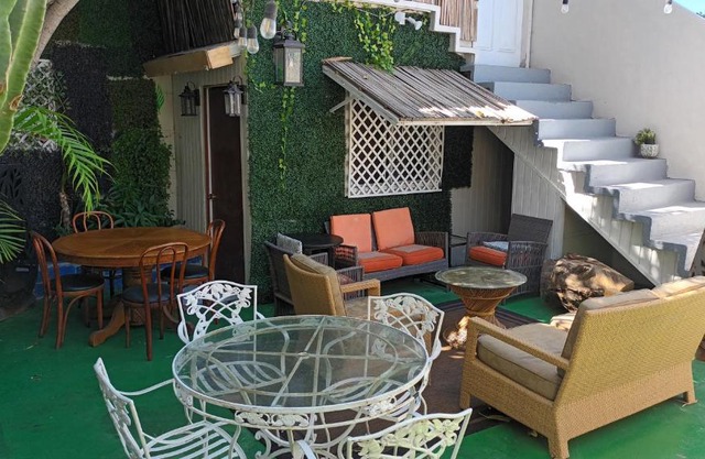Trendy green Cabin