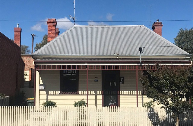 'Trendy Inner City Cottage with all the modern conveniences - Central Cottage'