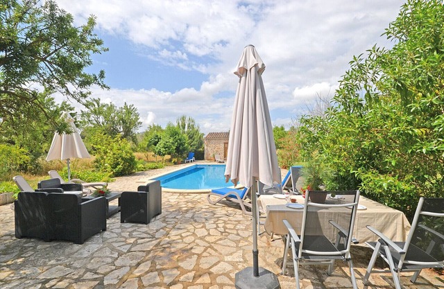 TRESCO - Country house with swimming pool in Buger