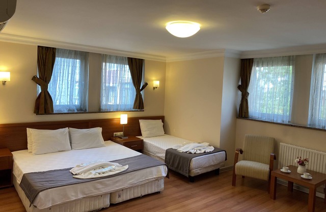 Triada Hotel Gayrettepe