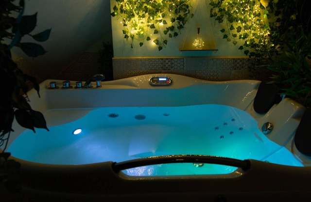 [Tribunali–Duomo] House with Hot Tub-Hydromassage