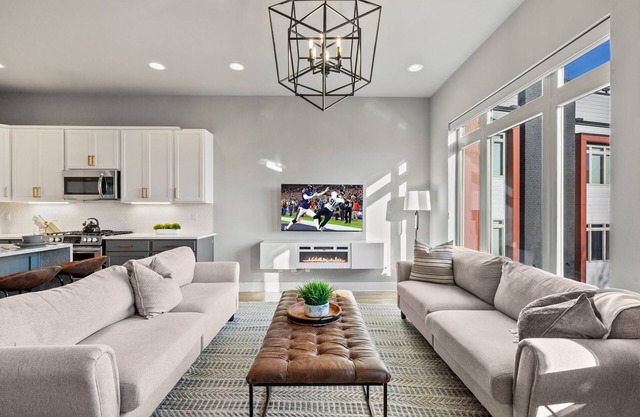 Trinity Skyline - Private Rooftop Deck - Game Room