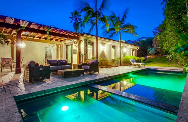Tropical 5BR La Jolla Retreat by NamaStay