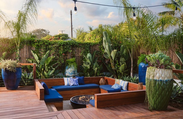 Tropical Beach Paradise w/Spa ● Steps to Ocean Bluff and Sand ● Pet Friendly