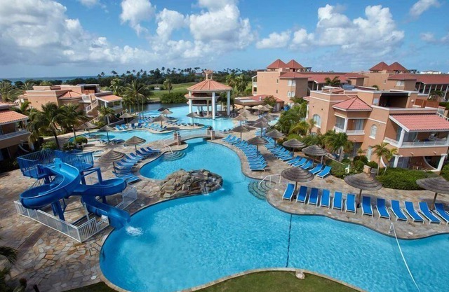 Tropical Digs
