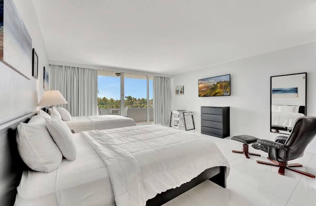 Tropical Retreat with Pool, Spa & Resort-Style Amenities