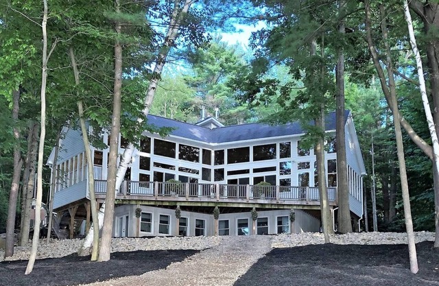 True Lakefront 3-Unit: Hot Tub~Gameroom~Firepit!