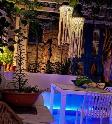 Trykonos Oasis Garden - Free Parking - Explore Center on foot - Close to University & Helexpo