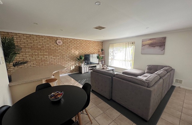 Tupper Retreat - Modern 3 Bedroom 2 bathroom home with ALL amenities!