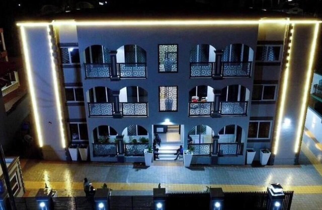 Two-Bedroom Apartment with Balcony #5