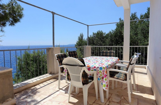 Two bedroom apartment near beach Dingač - Potočine, Pelješac (A-4533-a)