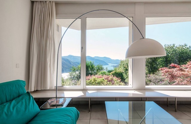 Two-bedroom apartment with terrace and beautiful lake view (EVIA APARTMENT)