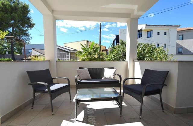 Two bedroom apartment with terrace Malinska, Krk (A-20381-a)