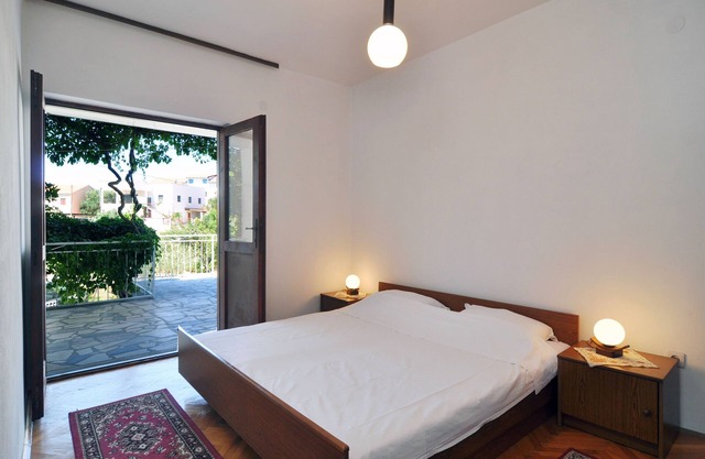 Two bedroom apartment with terrace and sea view Stupin Čeline, Rogoznica (A-2096-a)