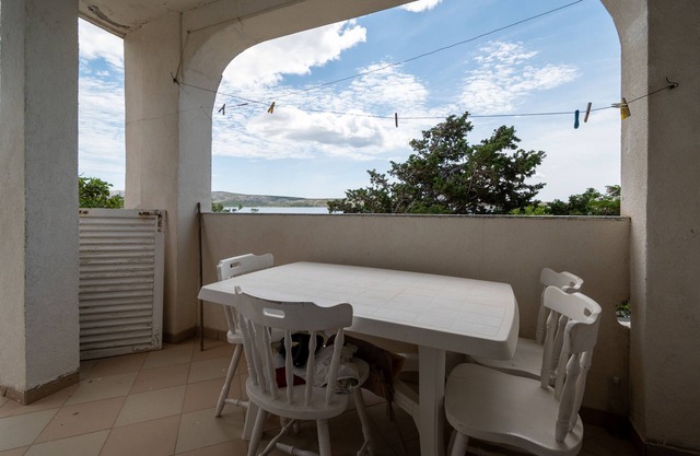 Two bedroom apartment near beach Vidalići, Pag (A-6519-f)